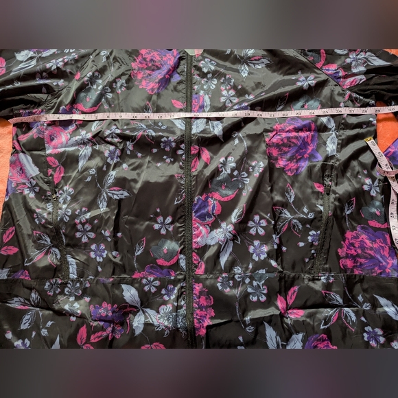 RISE By LulaRie Floral Lightweight Full-Zip Windbreaker 3XL/24-26 - Picture 6 of 14